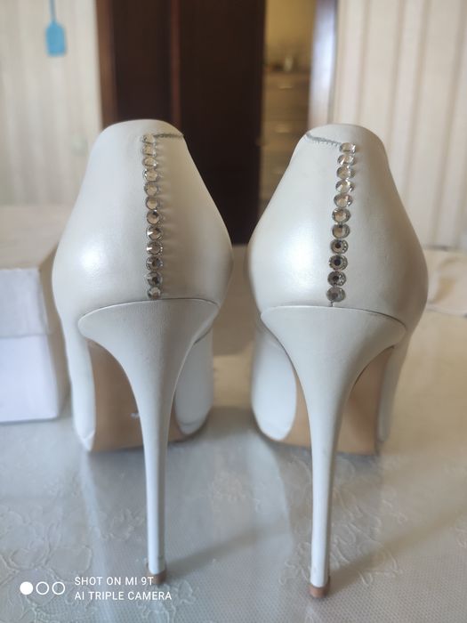 Продам  туфли,отличного качества!