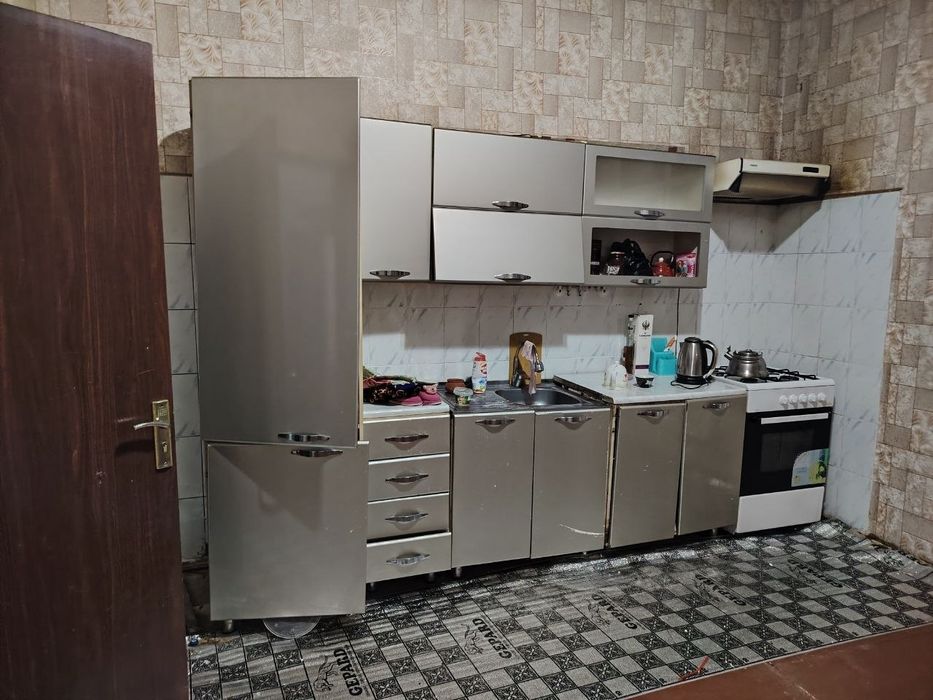 Mebel sotiladi kuxinniy shkaf