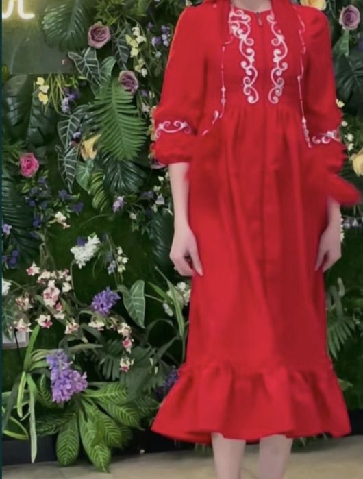 Платья 42-44размер