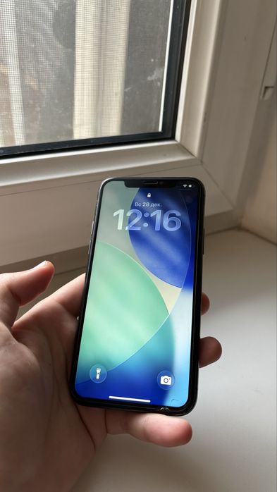 Продам iPhone 11 pro, 256 ГБ, акк 72%