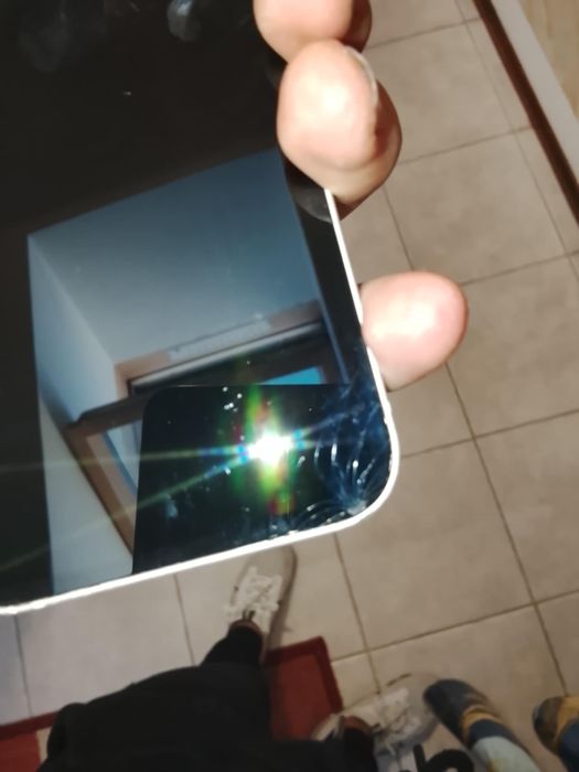 Vand iphone 12 alb bateria 80 si fac schimb