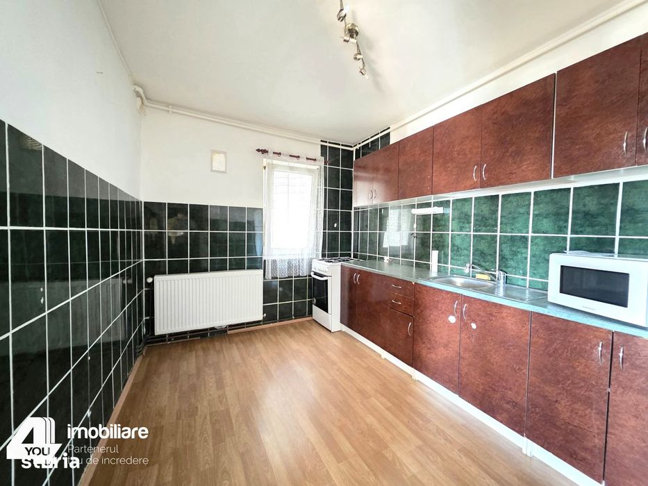 Apartament 3 camere Vlaicu 69 mp et.6 decomandat termoteca renovat