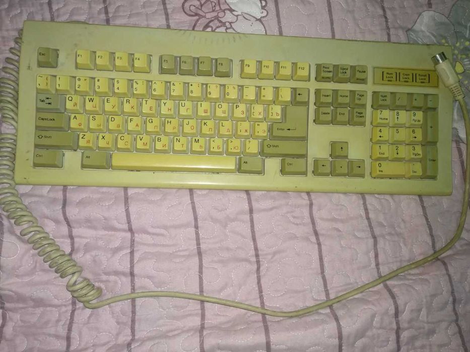 продам клавиатуру для компьютера