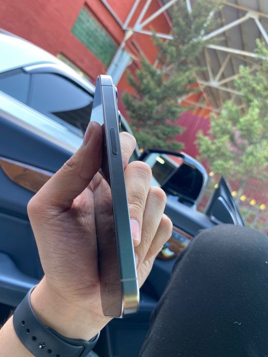 Продам iPhone 15 Pro айфон 15 про
