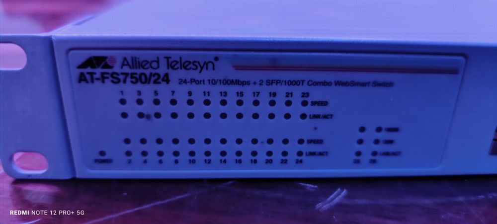 Vând Switch Allied Telesis AT-FS750/24