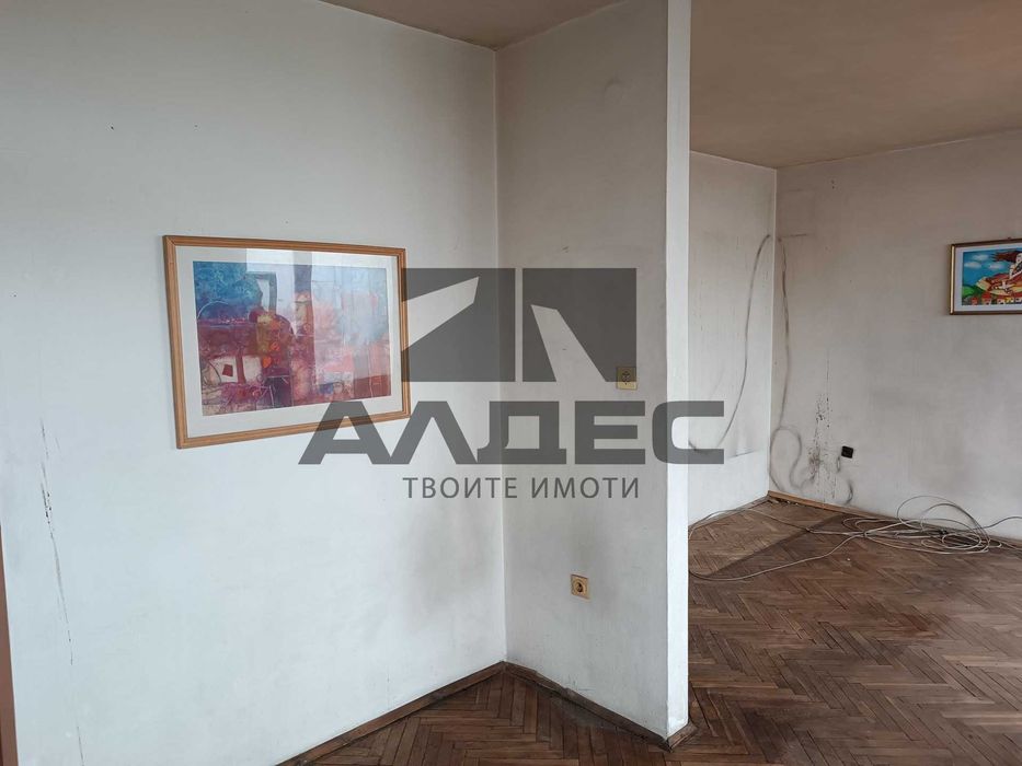 Продава се тристаен мезонет в кв. Бъкстон!