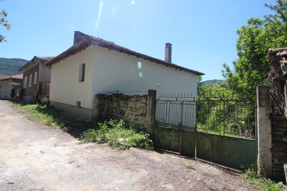 Продава се Къща в с. Янтра, Област Велико Търново - 120 кв.м за 338 €/кв.м - Снимка #12