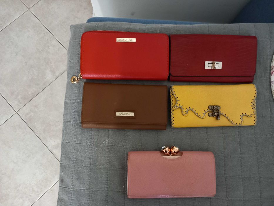 Дамски протмонета от естествена кожа