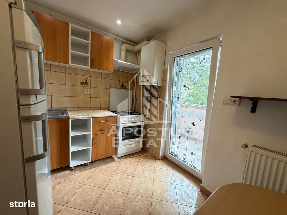 Apartament de vanzare cu 3 cam, centrala proprie,zona Lunei, Timisoara