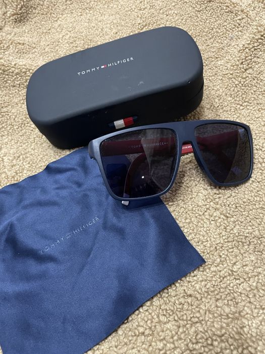 Очила Tommy Hilfiger