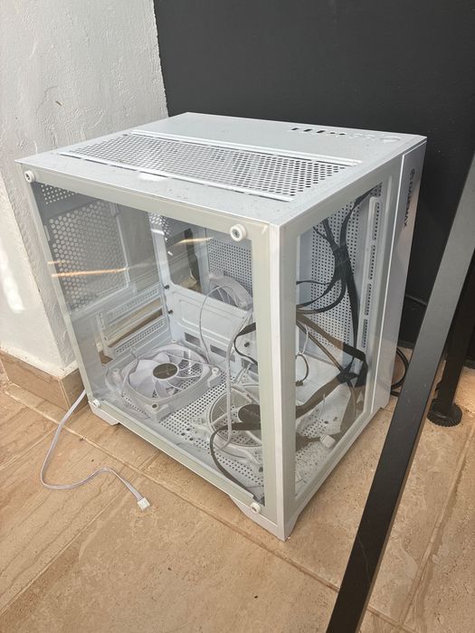 Геймърски компютър ryzen 5700x