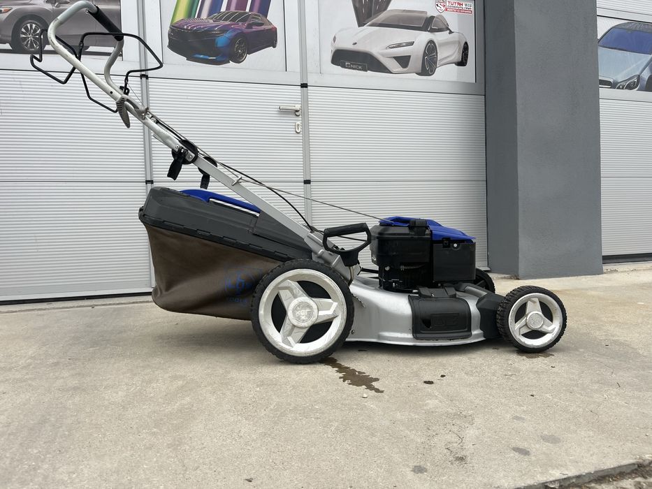 Самоходна косачка LuxTools