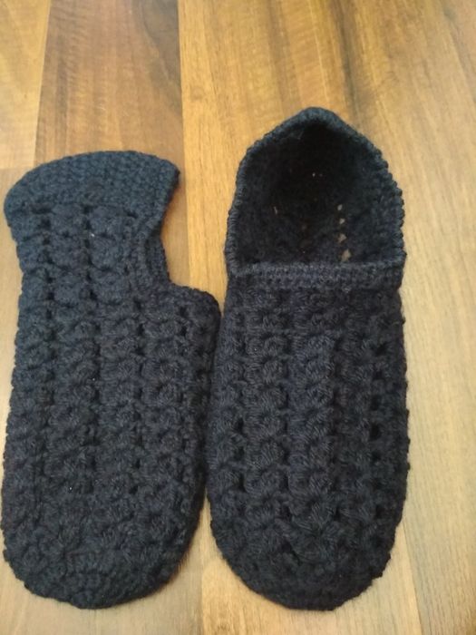 Вязанные одежды до4-5лет. Вязанные пятки размер до 40