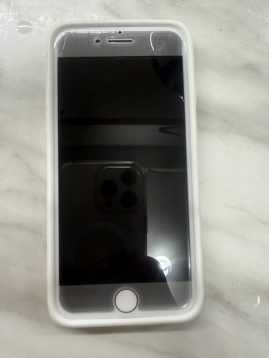 Iphone 7 в отлично състояние.