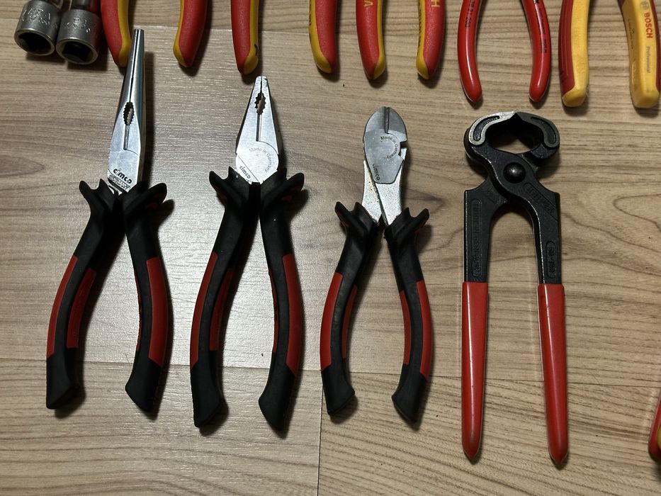 Куфар с инструменти