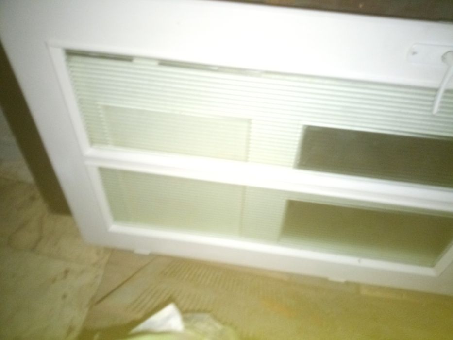 Vând uși de interior din lemn masiv