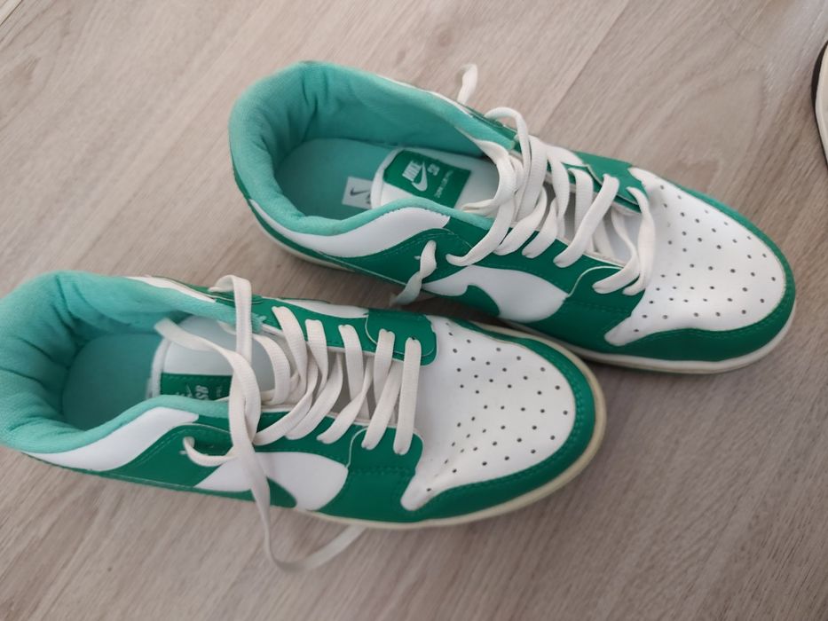 Маратонки найк и адидас