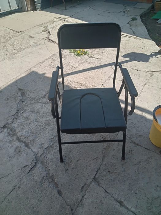 Кресло туалет ддя инвалидная