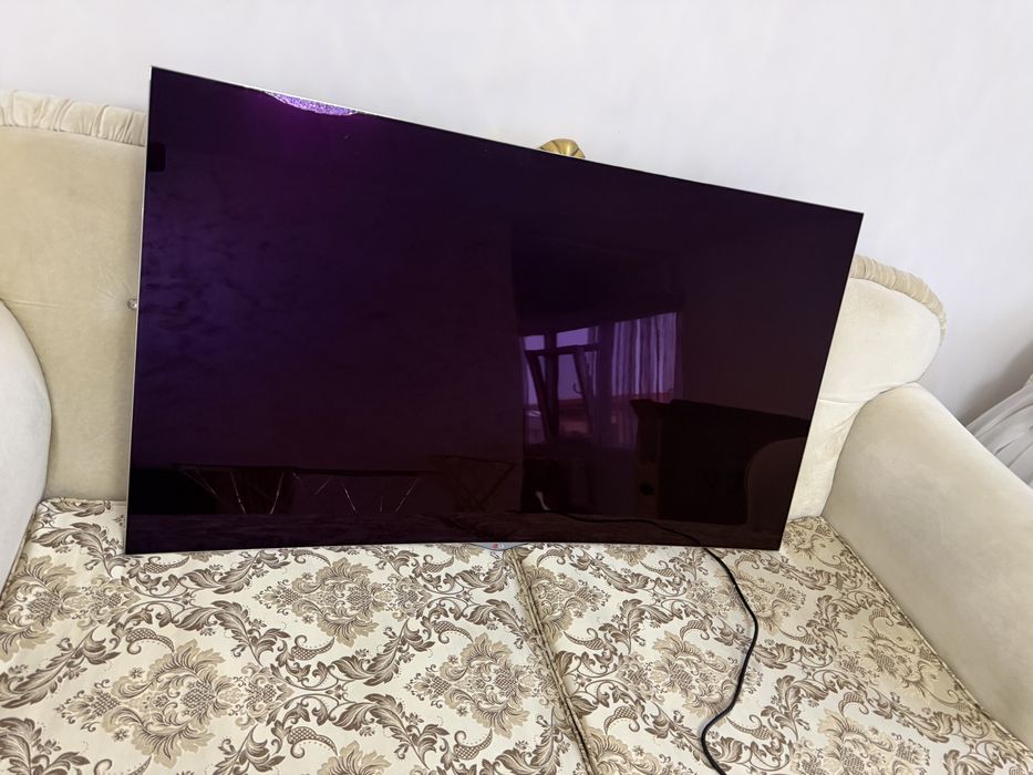 Tv  LG  OLED Curbat in stare perfecta