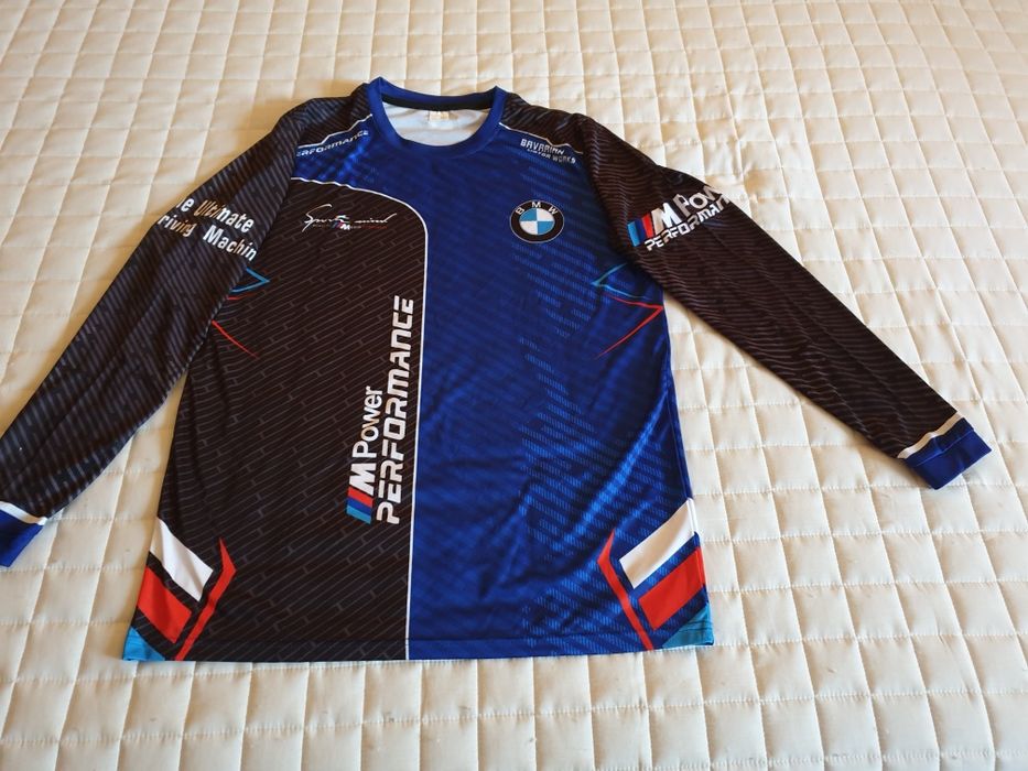 Bluza  de  barbati   -  120  lei.