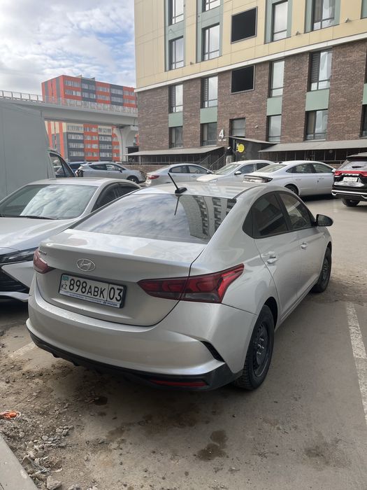Продам Hyndai accent 2021