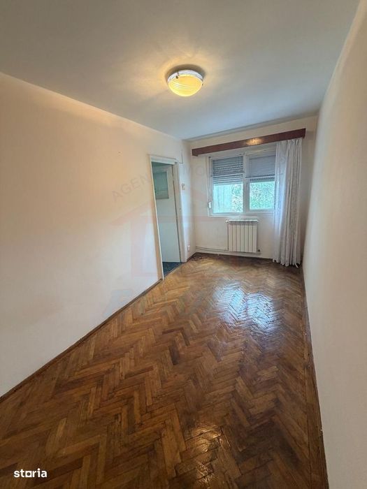 Vanzare apartament cu 4 camere in Micro 13, etaj 3, pret 65 000 euro