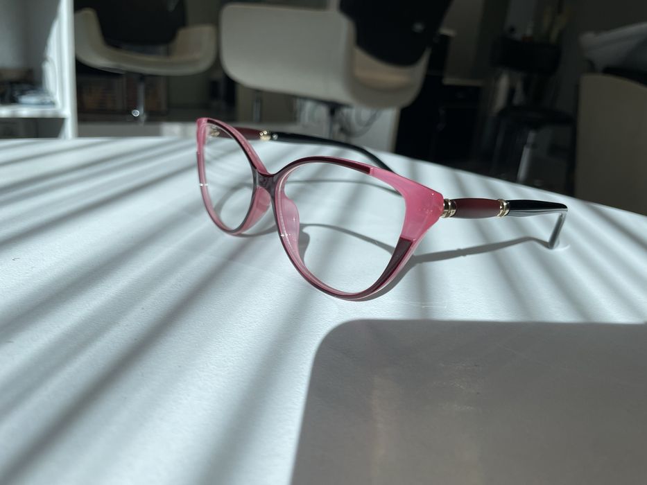 Дамски очила с диоптър