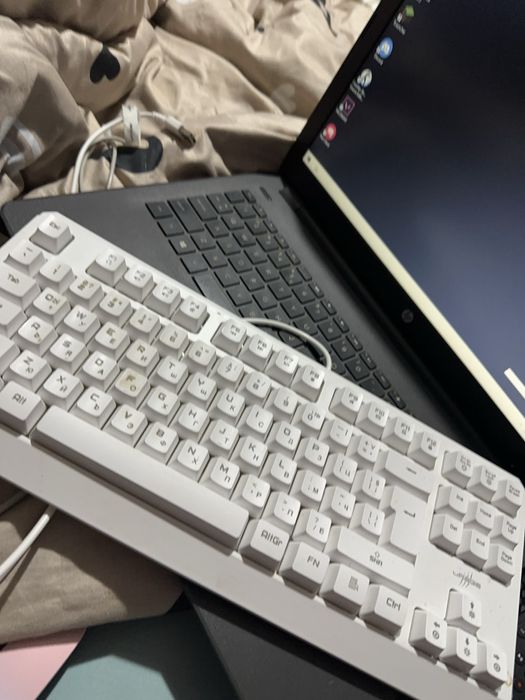 Продавам лаптоп HP