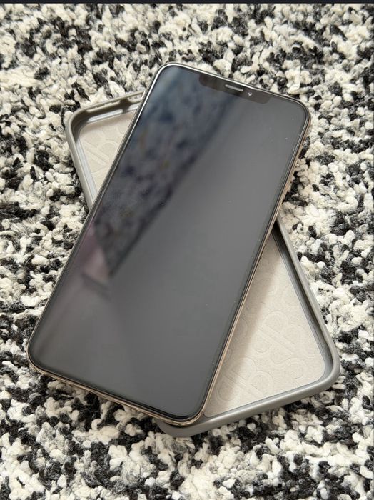 Продам Iphone XS MAX 256gb