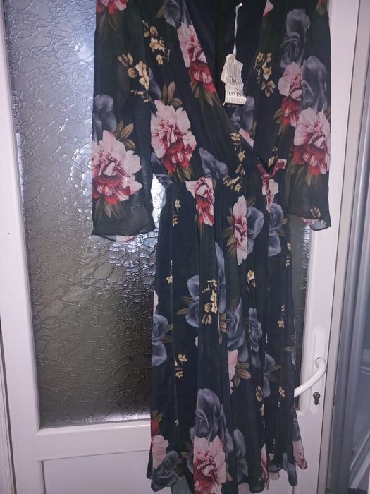 Rochie noua cu eticheta