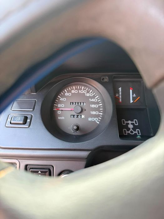 Se vinde Mitsubishi Pajero MK2, an fabricație 2003.