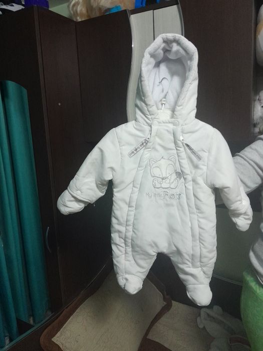 Combinezoane de bebelusi, în stare f. buna
