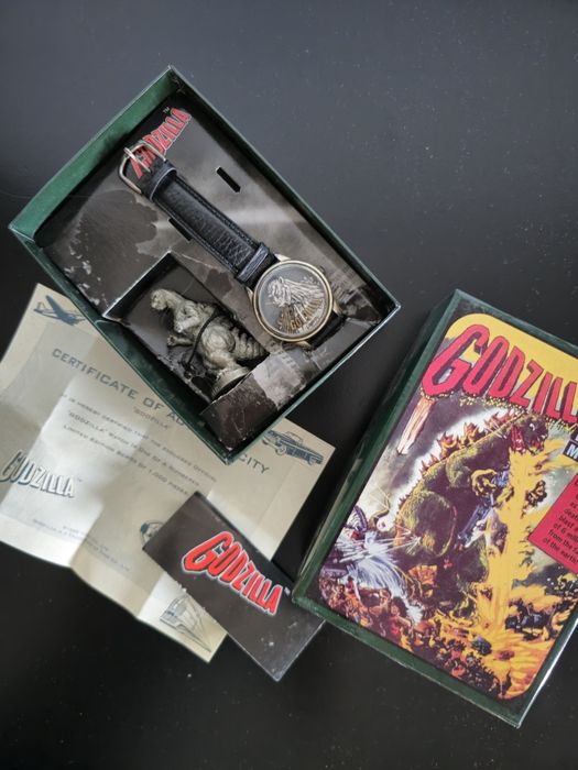 Colectie completa Fossil Universal Monsters watches