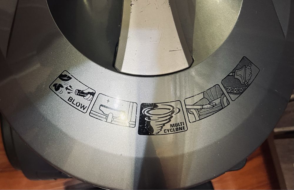 Моющий пылесос LG