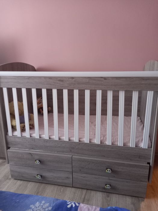 Бебешка дървена кошара