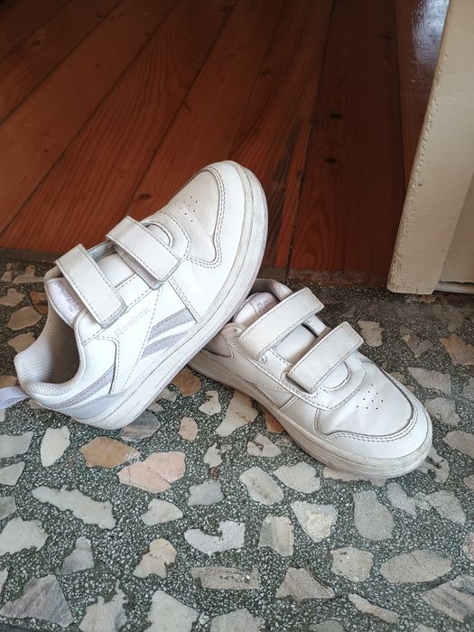 Бели кецове reebok