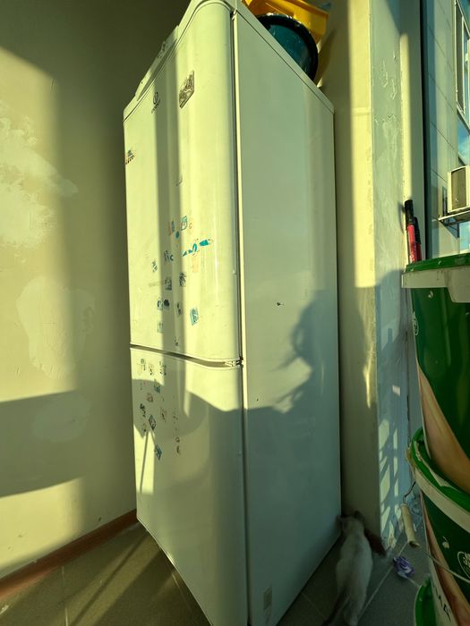 холодильник INDESIT