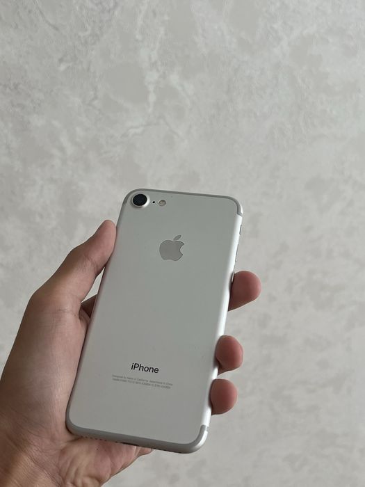 Продается айфон 7