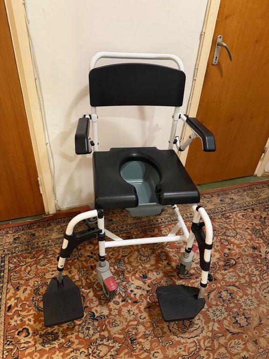 Scaun transfer/ scaun wc pentru persoane cu handicap