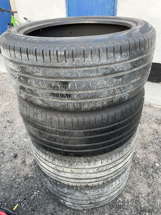 Продам комплект шины на R20