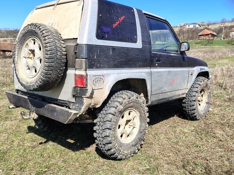 Vând daihatsu feroza