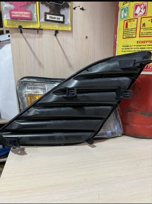 Заглушка противотуманки камри 50 se