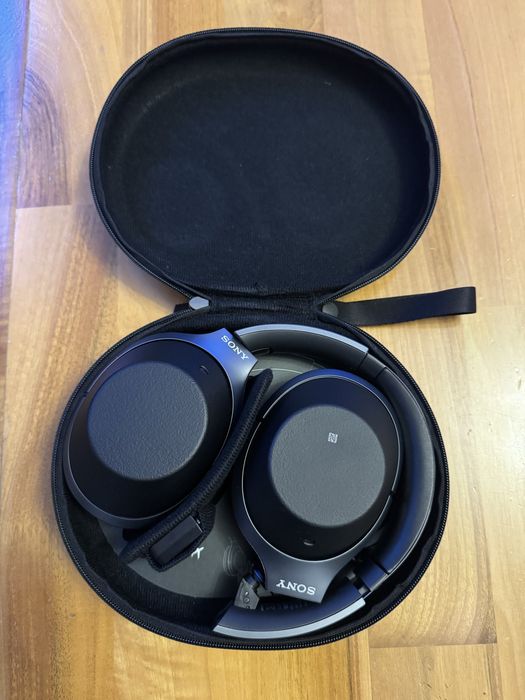 Casti Sony brat rupt