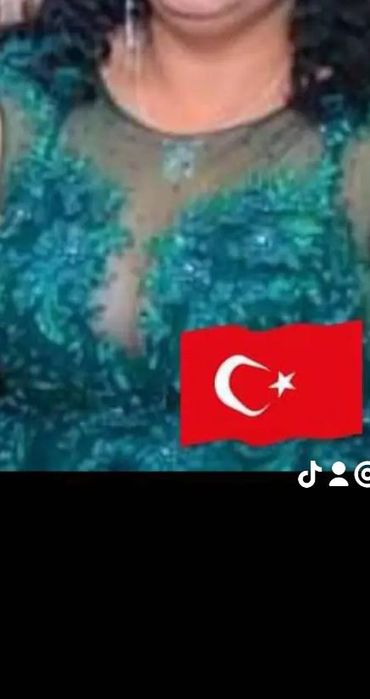 Зелена Рокля много красива