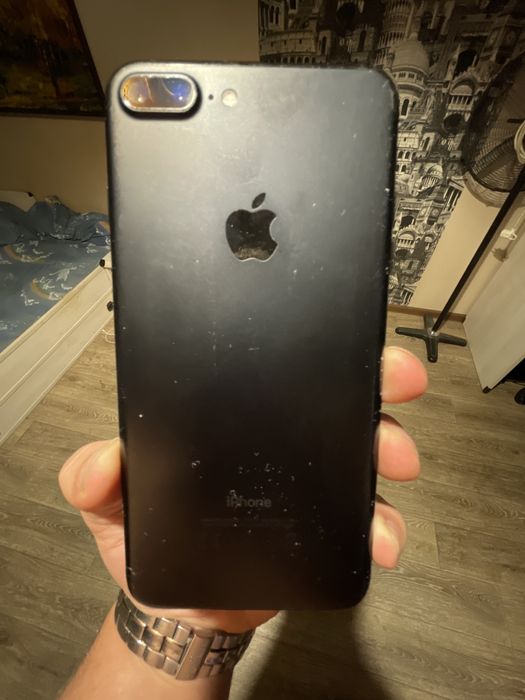 IPhone 7 plus срочно продаю