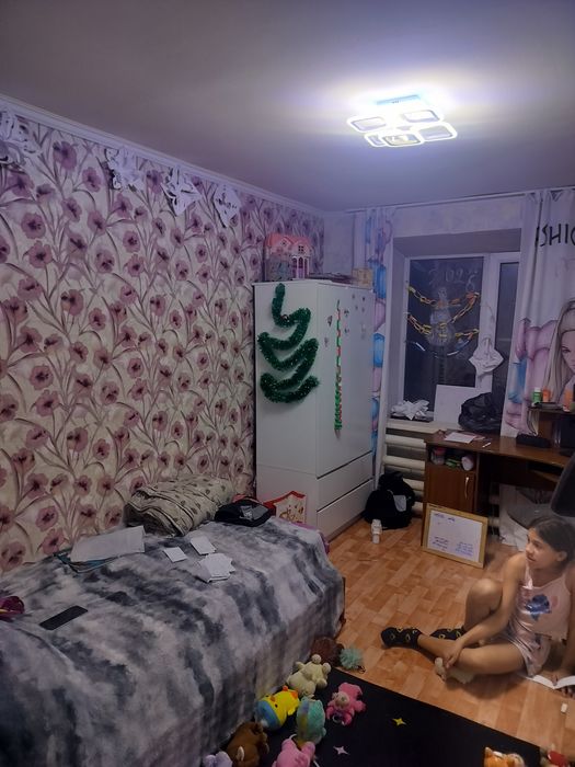 Продам  2х этажный коттедж