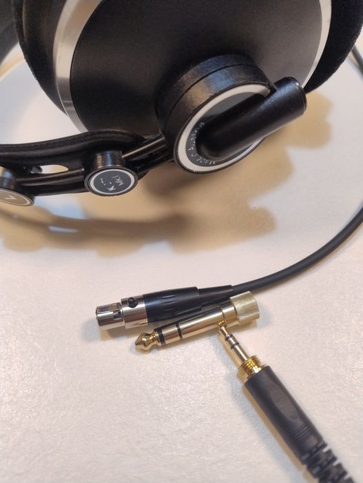 Căști AKG K271 mkII