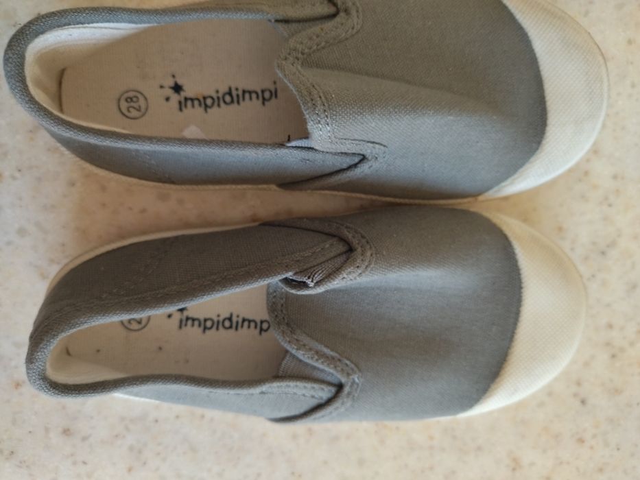 Продаю детскую обувь для девочек 28 размер