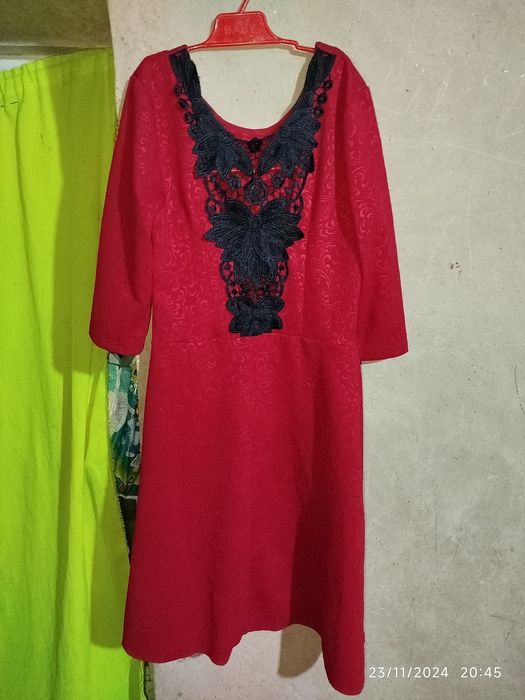 Mavsumiy ayollar ko'ylagi