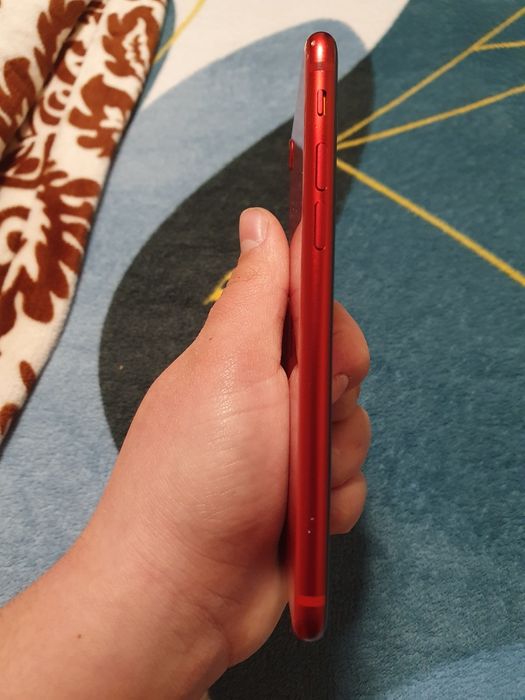 Vând iPhone SE 2020 negociabil